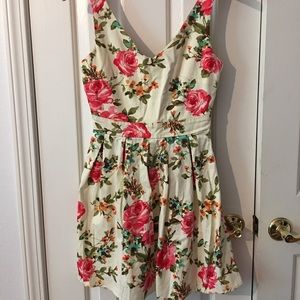 MODCLOTH Garden Party Dress Sz Small - so cute!